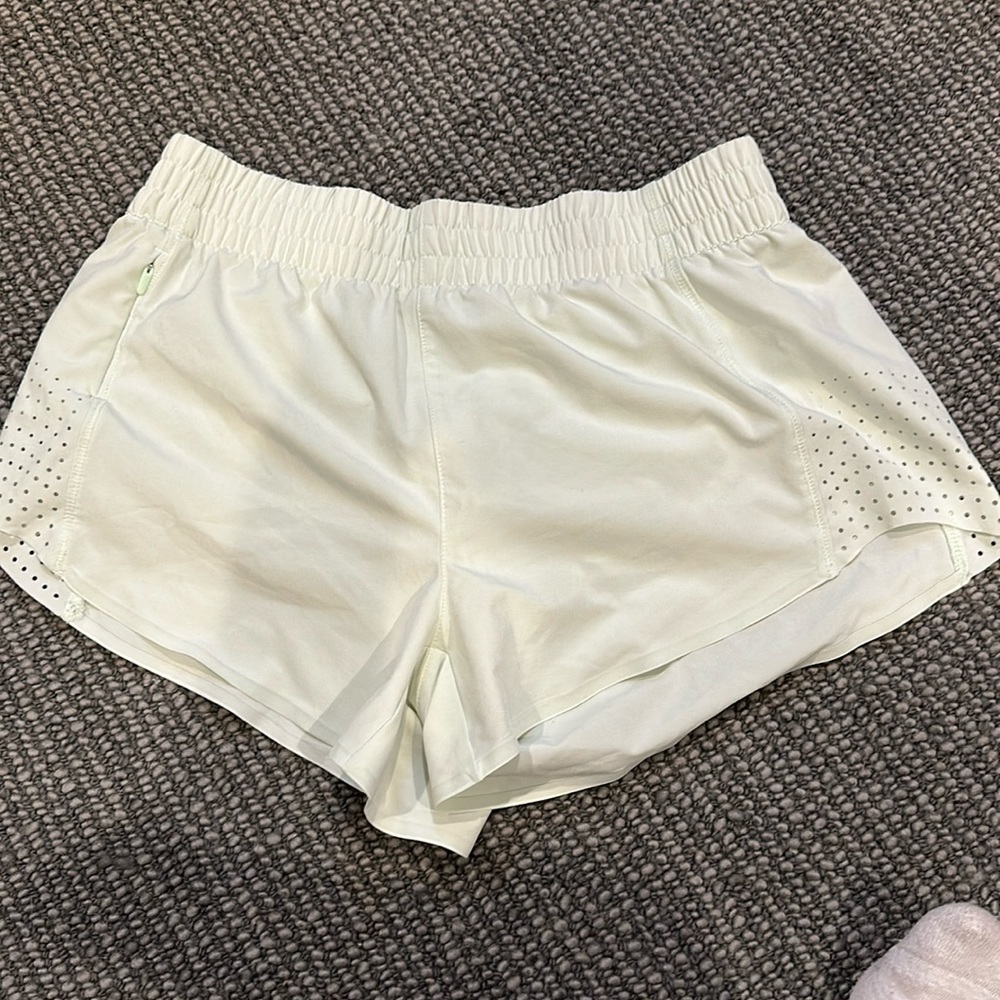 athleta hustle 3” shorts